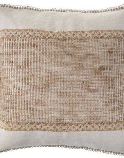 cojin con patron jaspeado en arena y beige