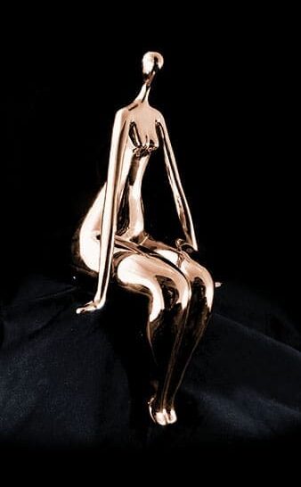 Dama Sentada Rose Golden