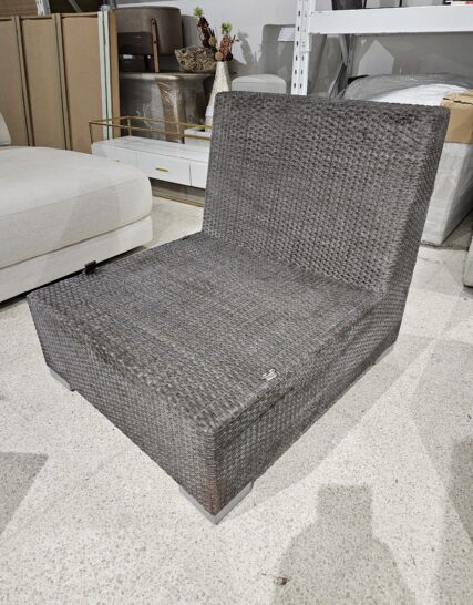 Modulo medio en Ratan Skyline