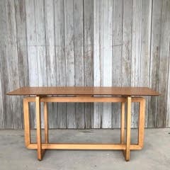 Consola Oasis: Diseño minimalista y elegante