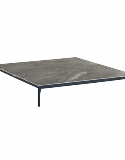 Mesa de Centro Boston: Mobiliario robusto y resistente con alta durabilidad para exteriores.