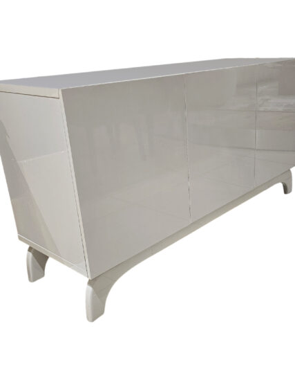 Bufetera Euro: Almacenamiento elegante en madera