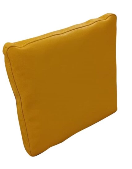 Cojin Amarillo Simil Cuero