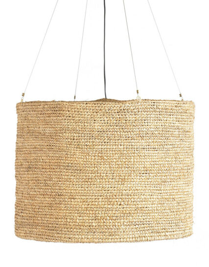 Lámpara Giavanna Hanging: Iluminación cálida con diseño de cúpula artesanal en ratán y textura natural.