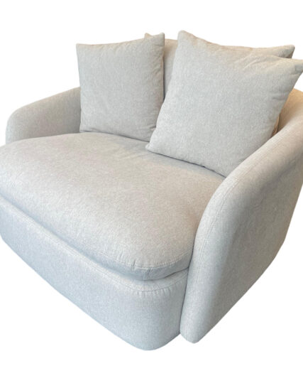 Chaise Lounge Giratorio Jafeth: Comodidad y versatilidad con estructura giratoria y tapizado de alta calidad