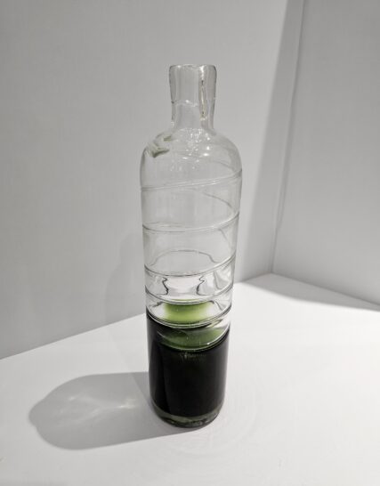 Botella Verde ó Morada en Vidrio