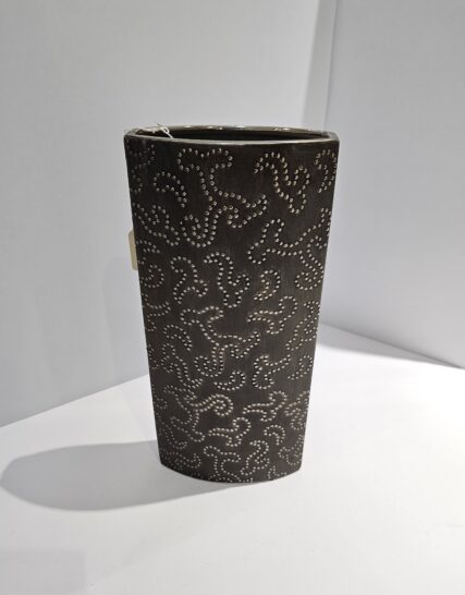 Florero Alto Gris con Arabesco