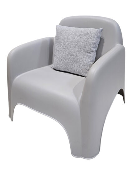 Poltrona plástica Clenzo