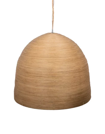 Lámpara Java Rattan Dome: Diseño envolvente con ratán natural para crear un ambiente cálido y acogedor