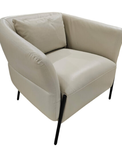 Poltrona Junor: Poltrona tapizada en cuero y PVC